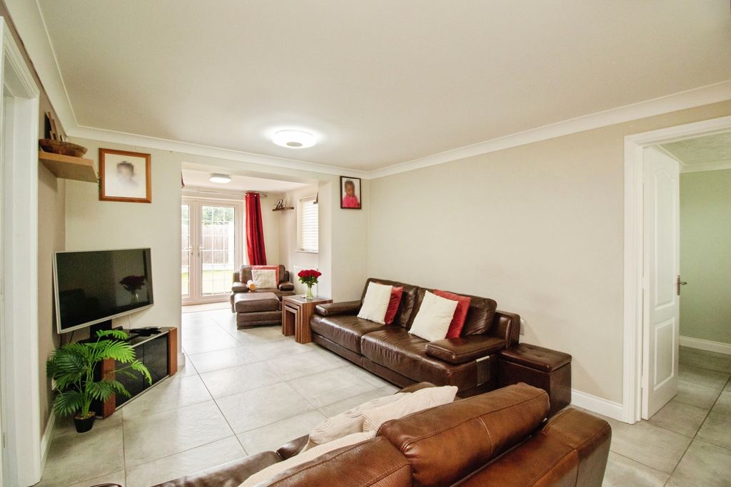 Property photo 2 of 14