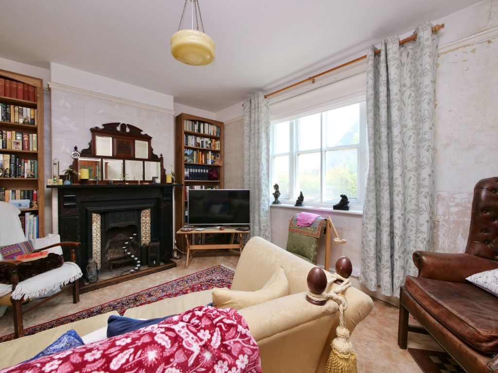 Property photo 2 of 38