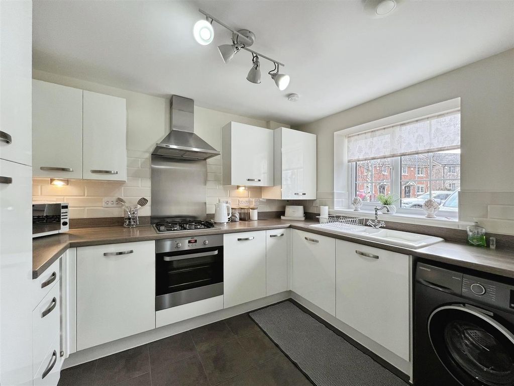 Property photo 2 of 17 E4780E52-Img_1271.Jpg