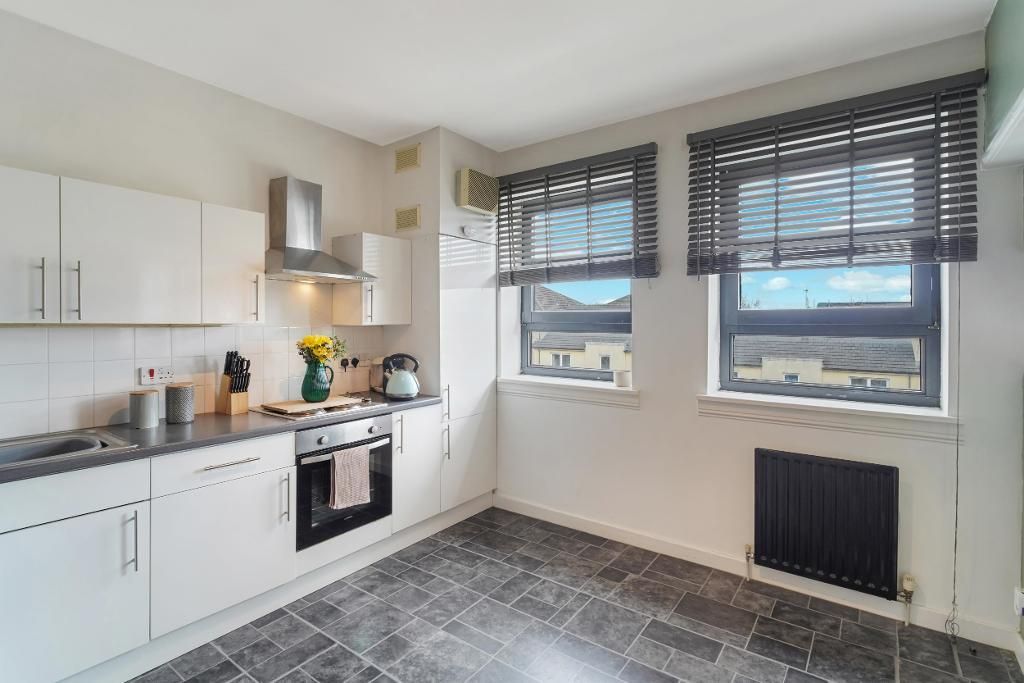 Property photo 3 of 24 Kitchen