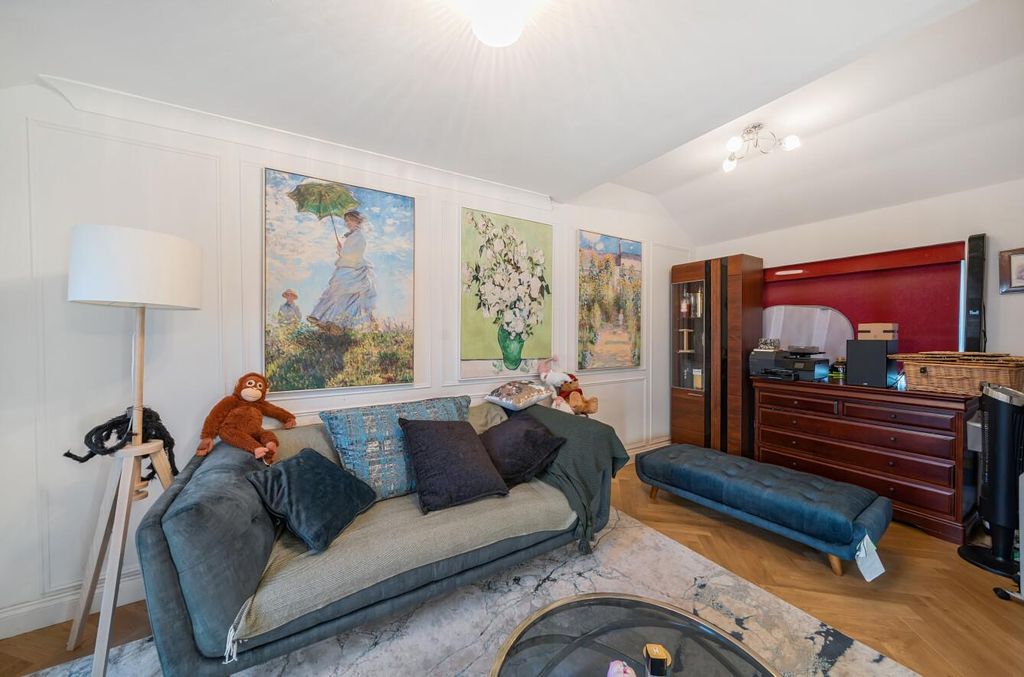 Property photo 3 of 18 Davidson Frost-Wellings, Dfw, Caddis Close, Stanmo