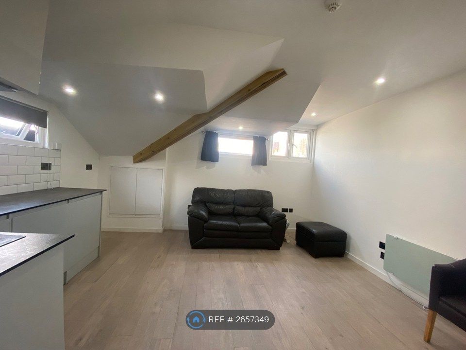 Property photo 3 of 24