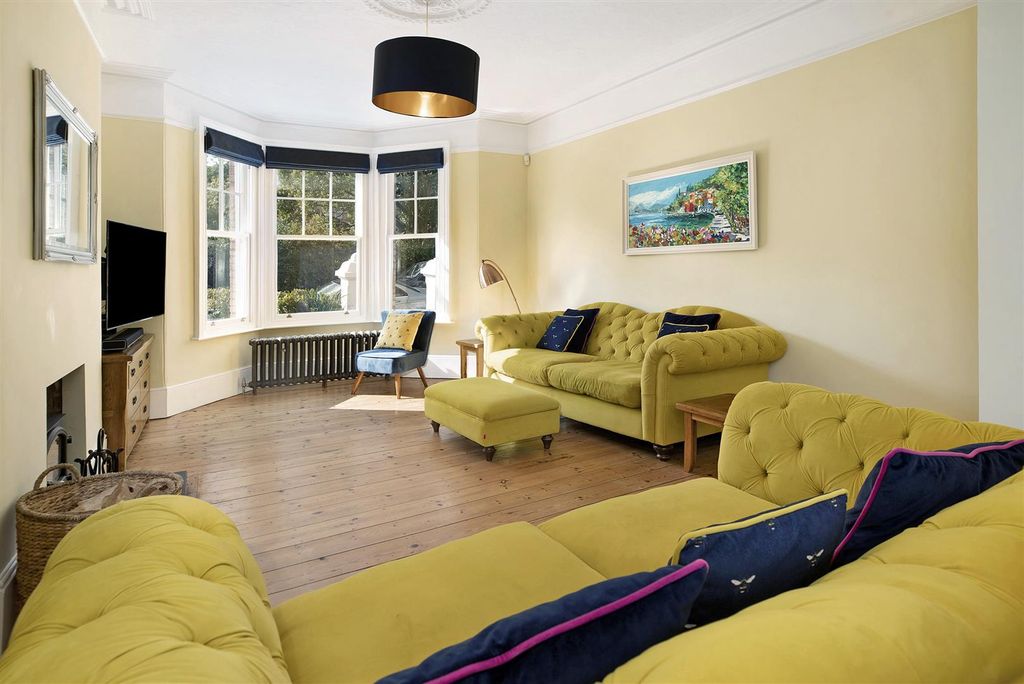 Property photo 3 of 33 13Powderhamcres20220916313440.Jpg