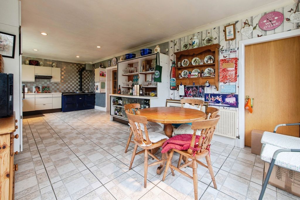 Property photo 3 of 22 Pbox-Img.Jpg