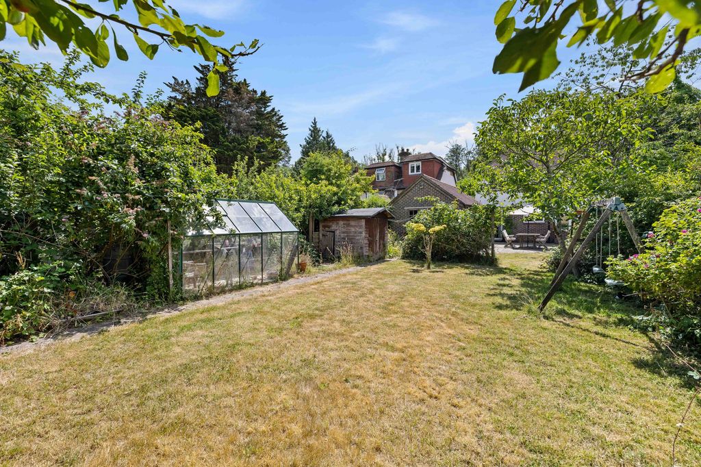 Property photo 1 of 25