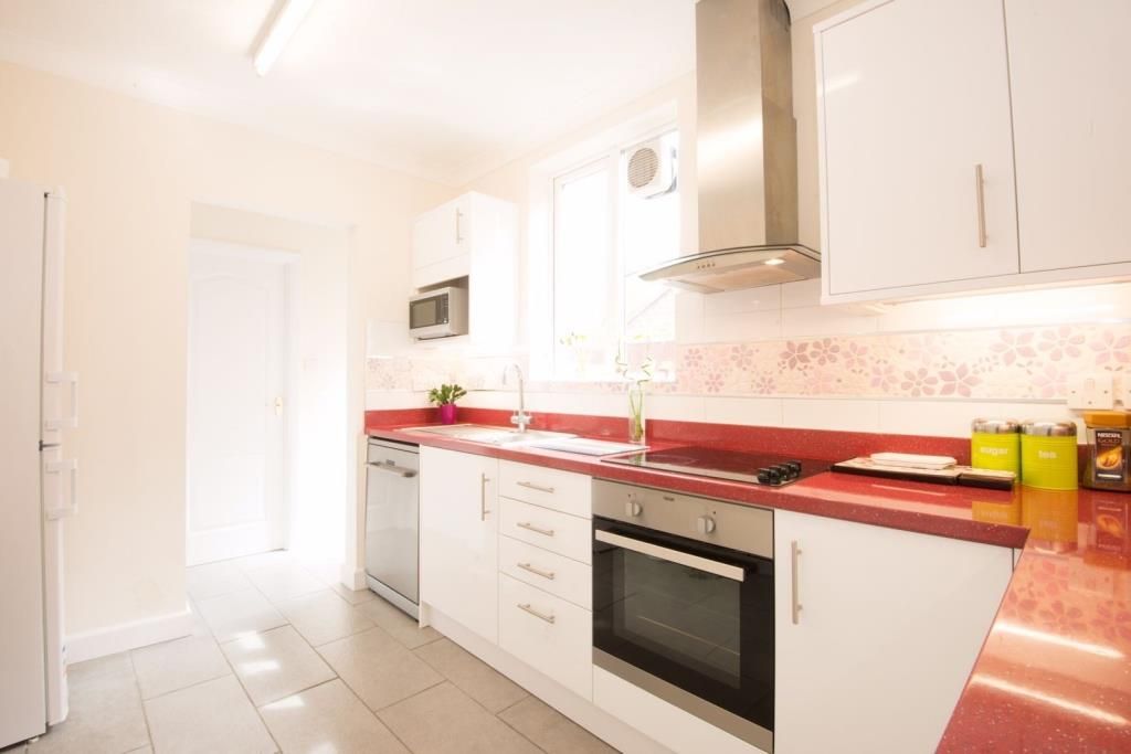 Property photo 2 of 12 Kitchen