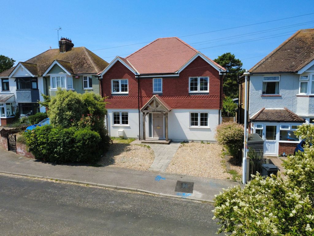 Property photo 1 of 30