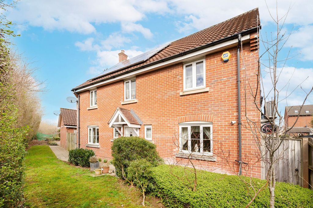 Property photo 1 of 26