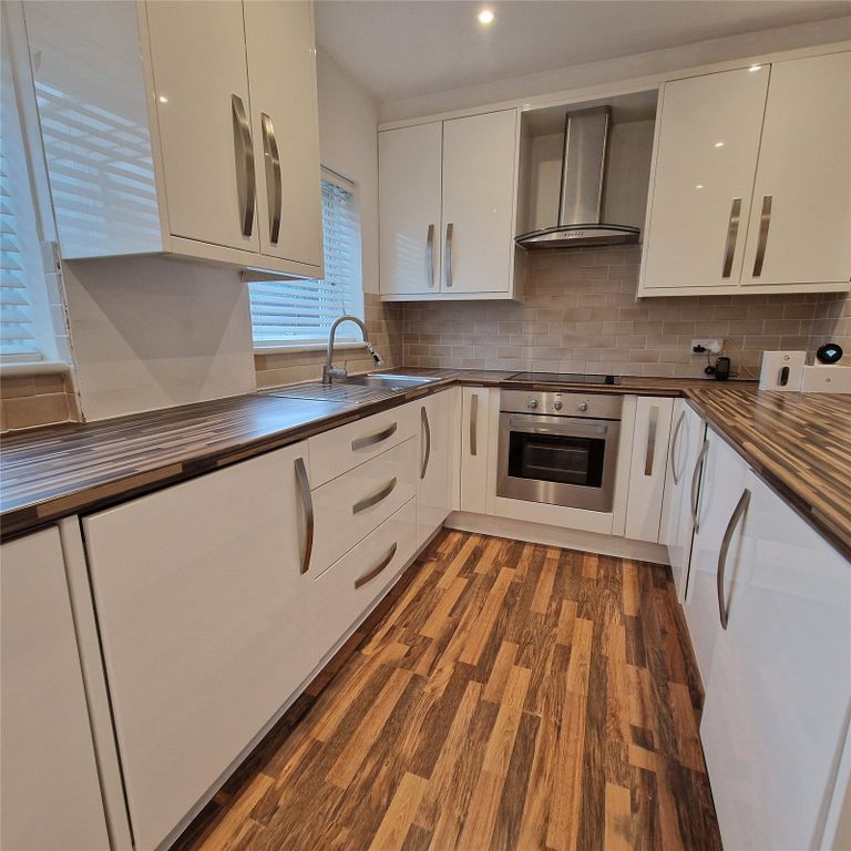 Property photo 2 of 18 Picture No. 17