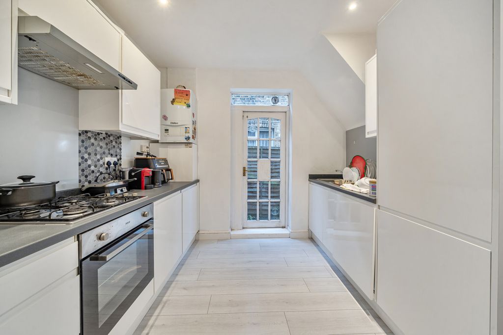 Property photo 3 of 16 1347335-9-68B5c49...