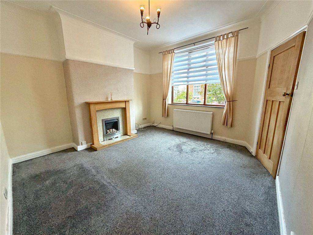 Property photo 2 of 13 Picture No. 25
