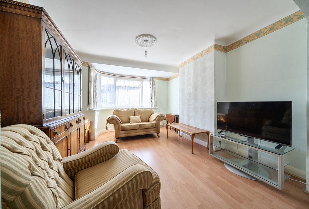 Property photo 2 of 20 1522550-1-6Ab3303...