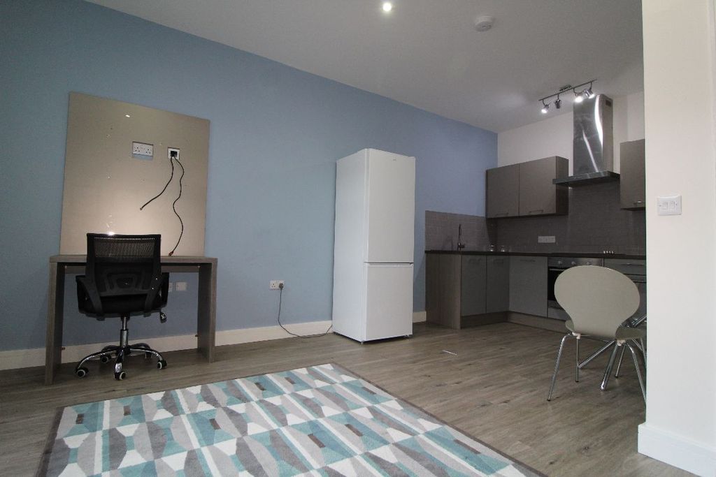 Property photo 2 of 5