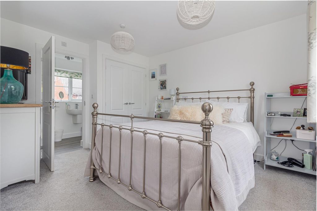 Property photo 3 of 26 Bedroom-1-1.Jpg