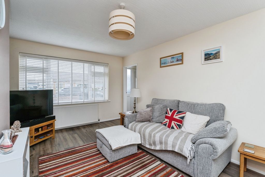 Property photo 3 of 17 Pbox-Img.Jpg