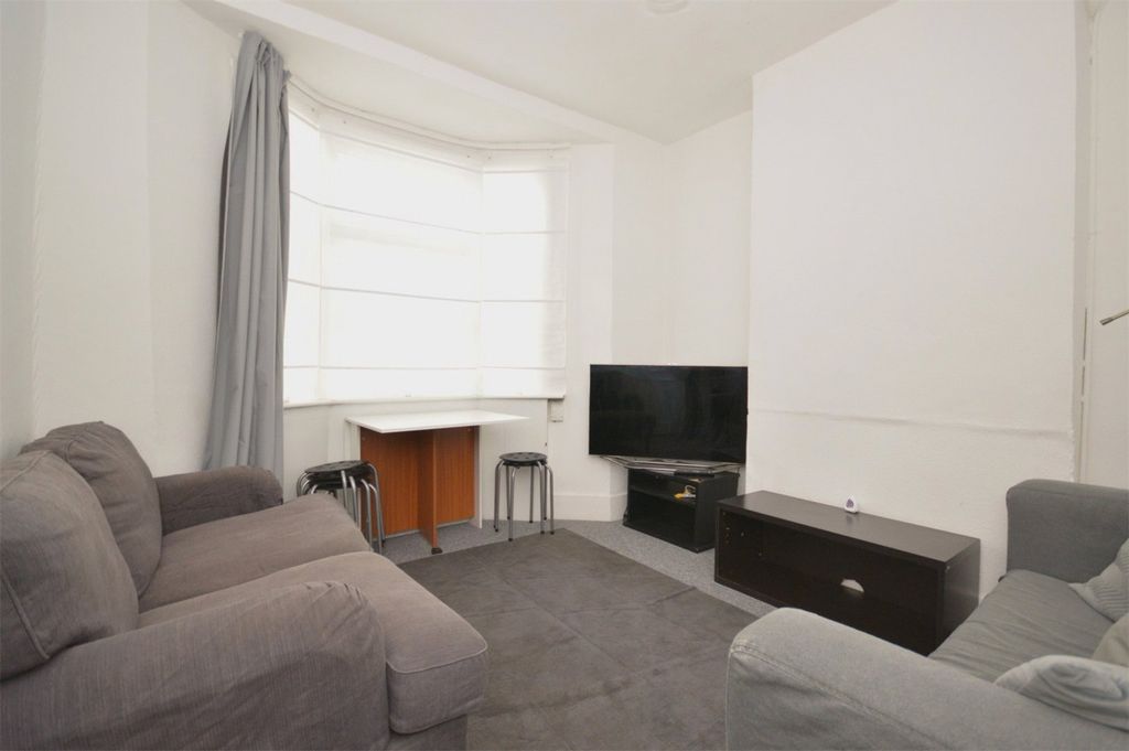 Property photo 2 of 7 Picture No. 14