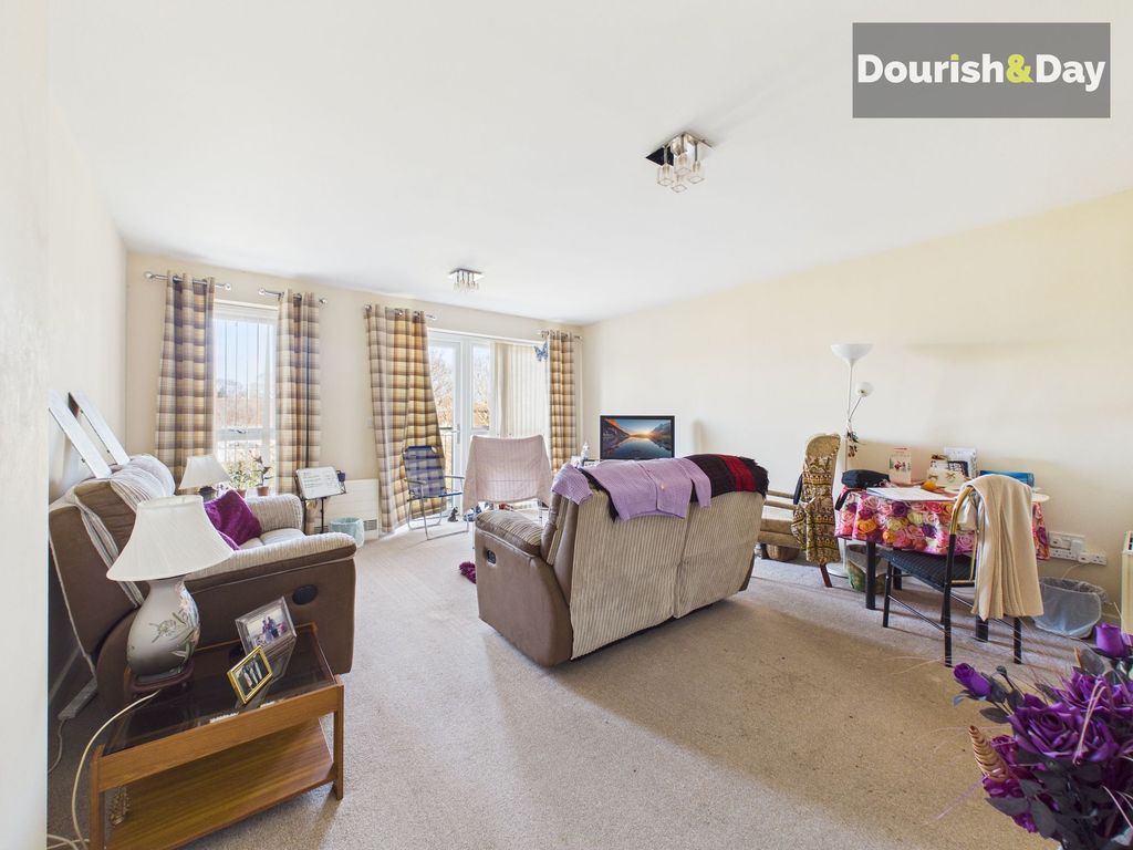 Property photo 2 of 8