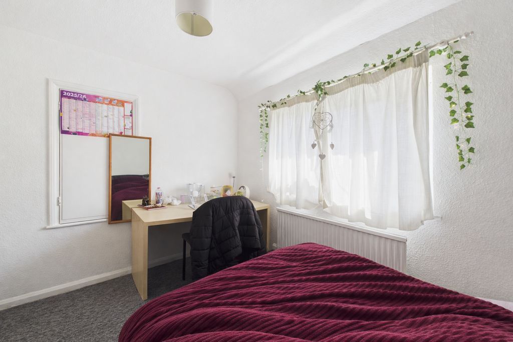 Property photo 2 of 9 Photo 18