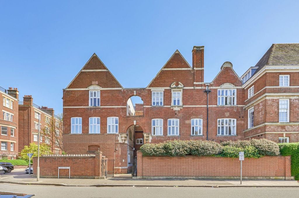 Property photo 3 of 11 Picture No. 12