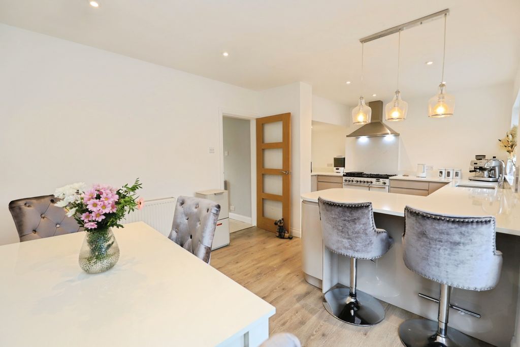 Property photo 2 of 22 Kit/Diner