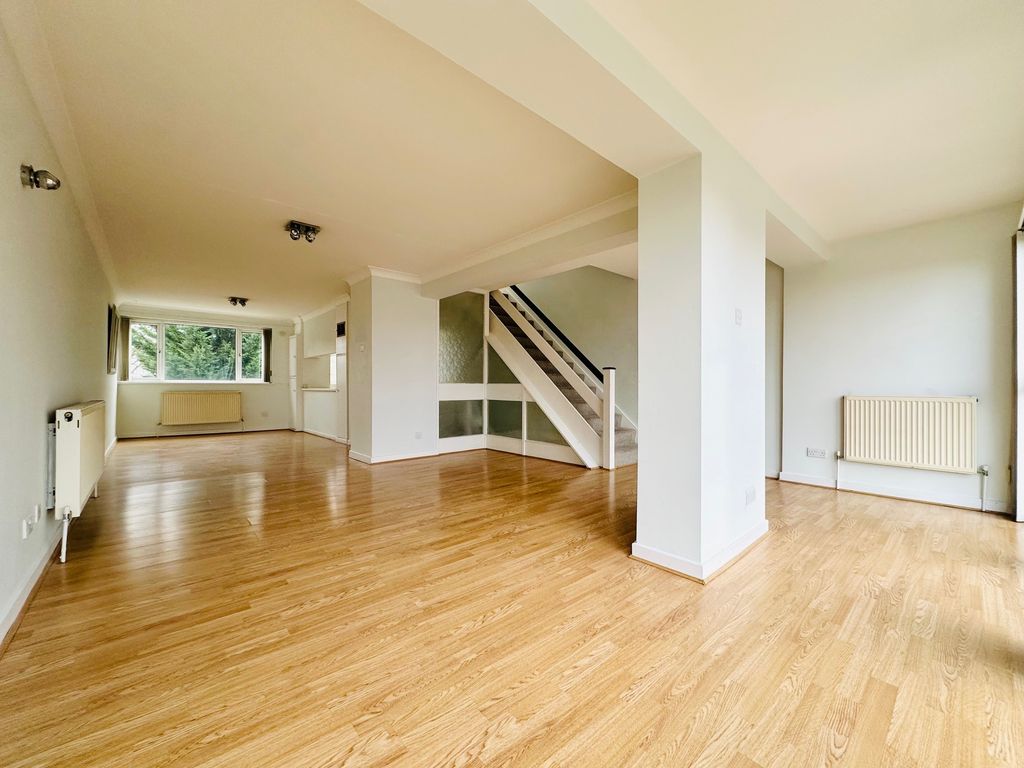 Property photo 1 of 30