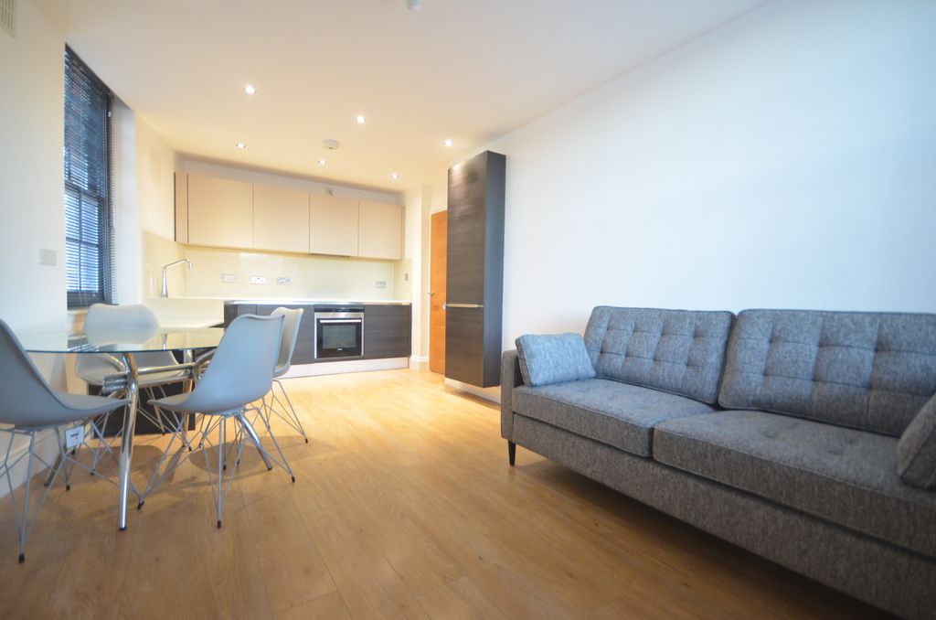 Property photo 3 of 6