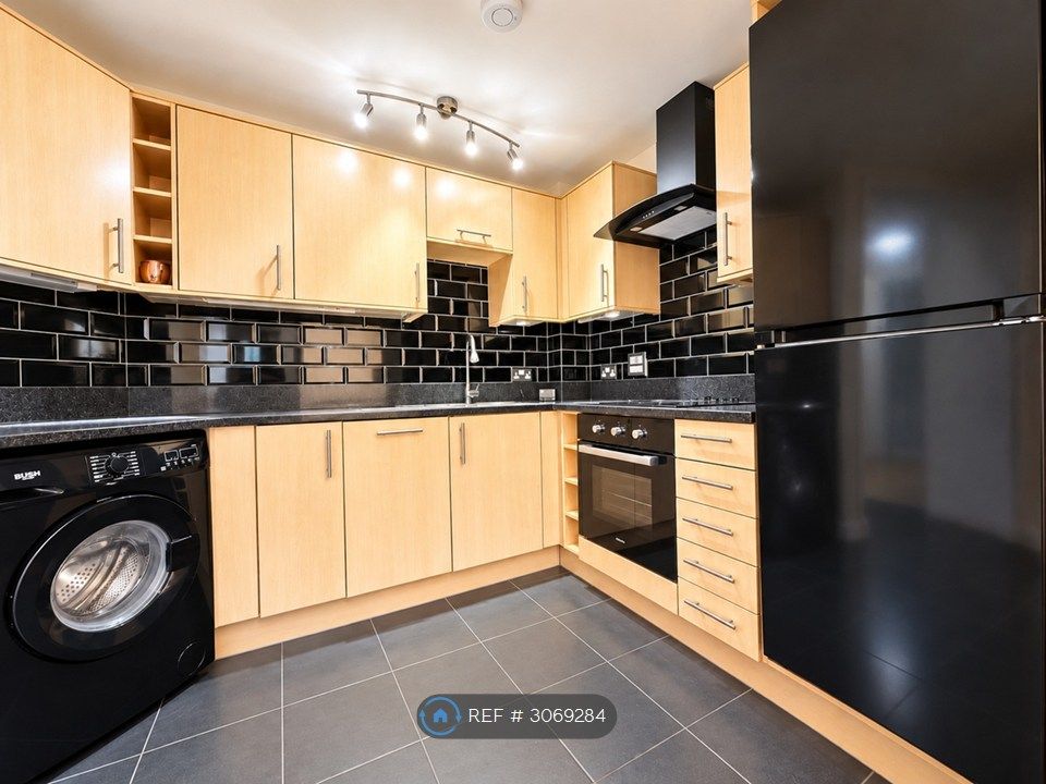 Property photo 3 of 12