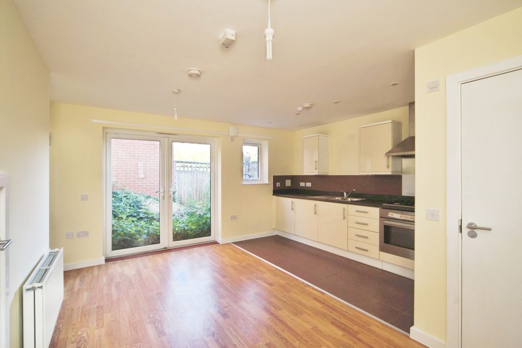 Property photo 3 of 9 Pbox-Img.Jpg