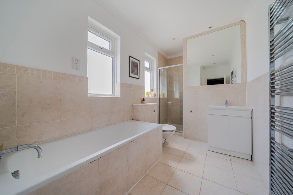 Property photo 2 of 13 1473377-4-6A3Bd3B...