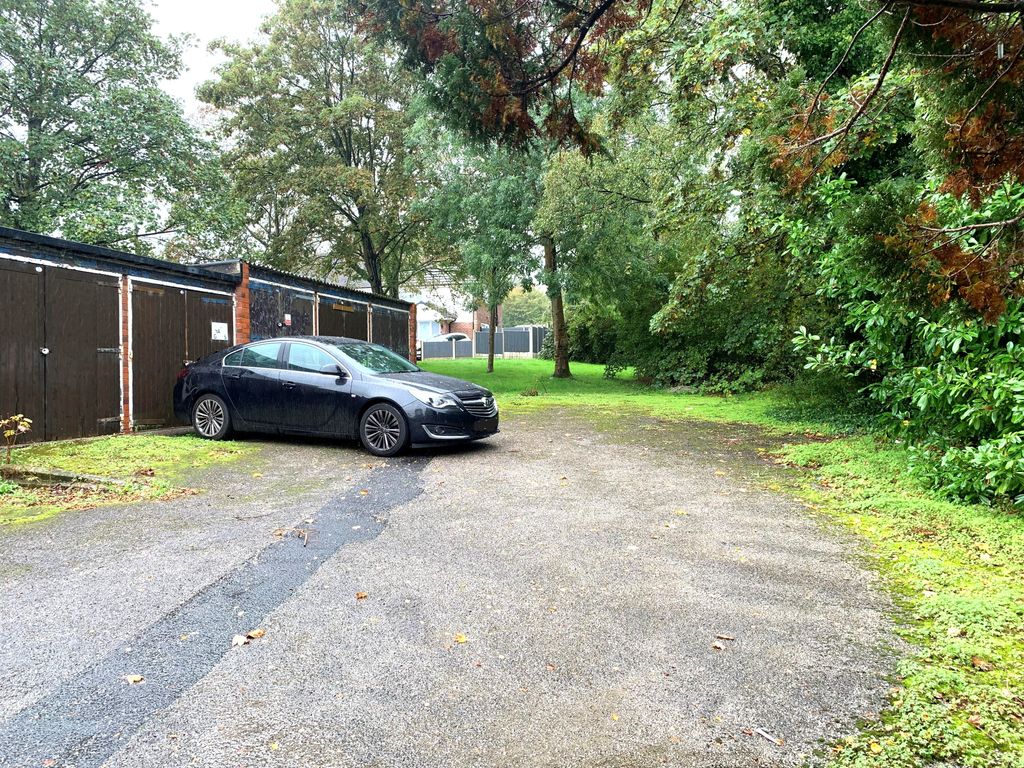 Property photo 2 of 4 R2