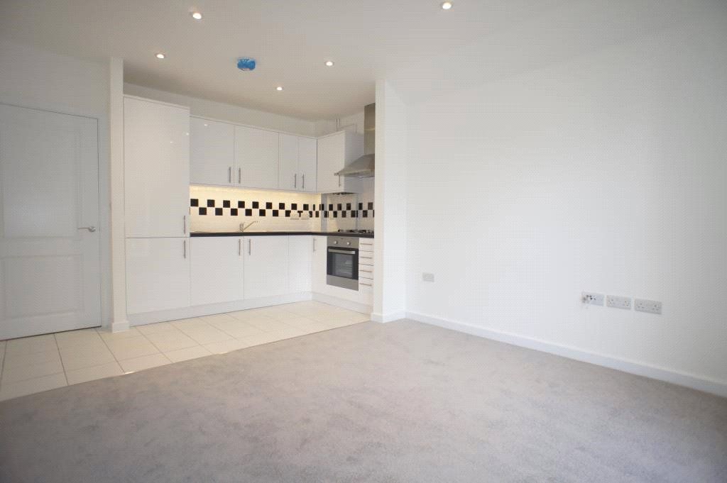 Property photo 2 of 10 Lounge/Kitchen