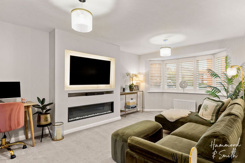 Property photo 3 of 21