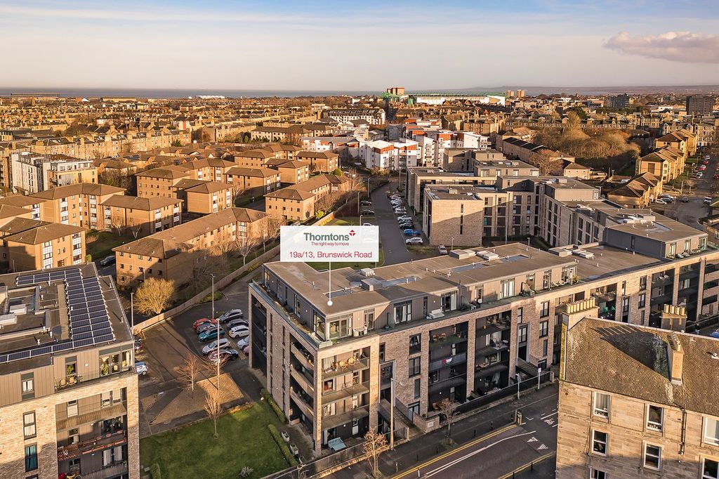 Property photo 2 of 29