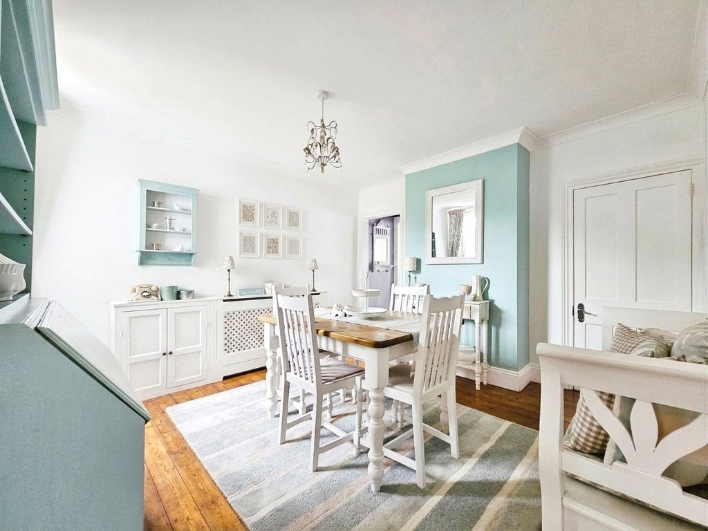 Property photo 2 of 14 Dining Room