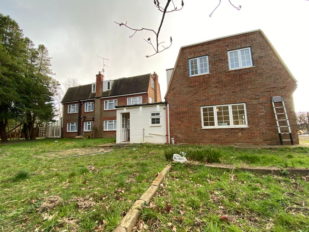 Property photo 1 of 31
