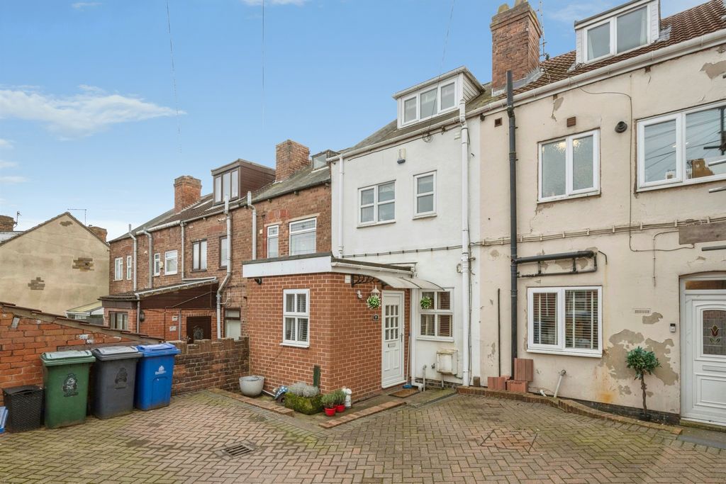 Property photo 1 of 21