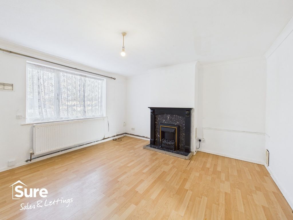 Property photo 2 of 16 4763514