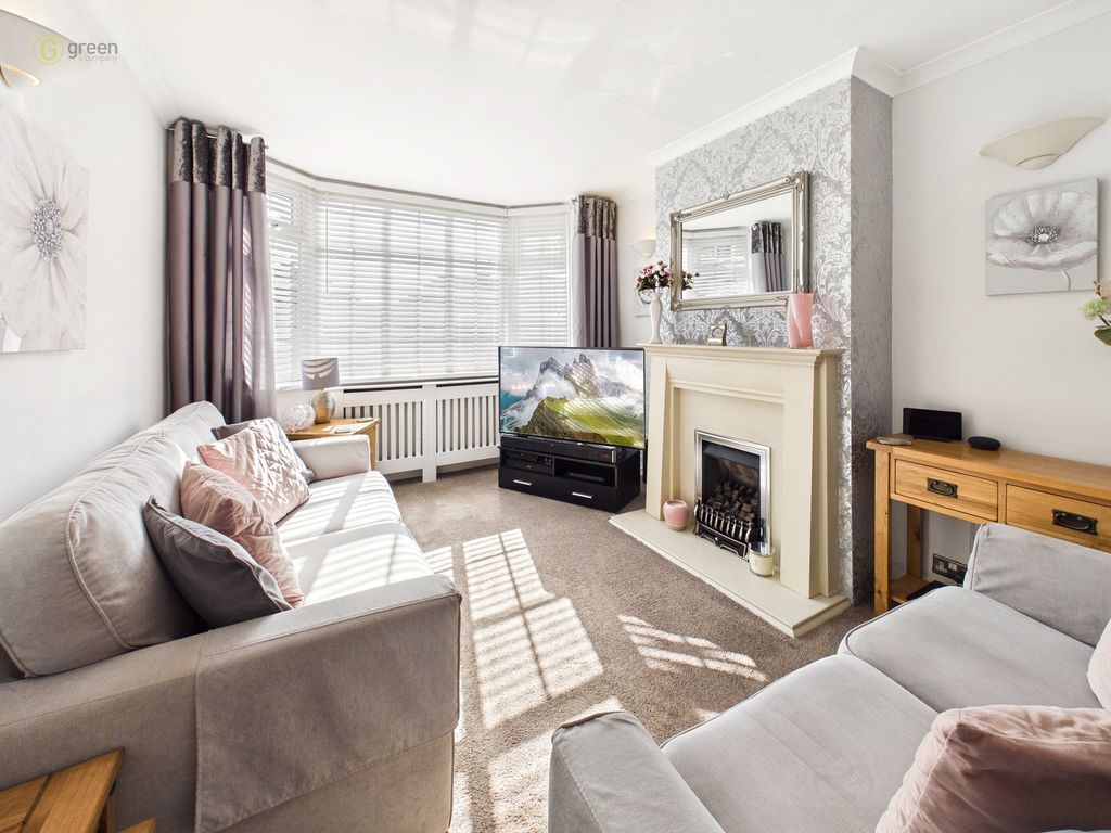 Property photo 2 of 54 34Longmoorroad48