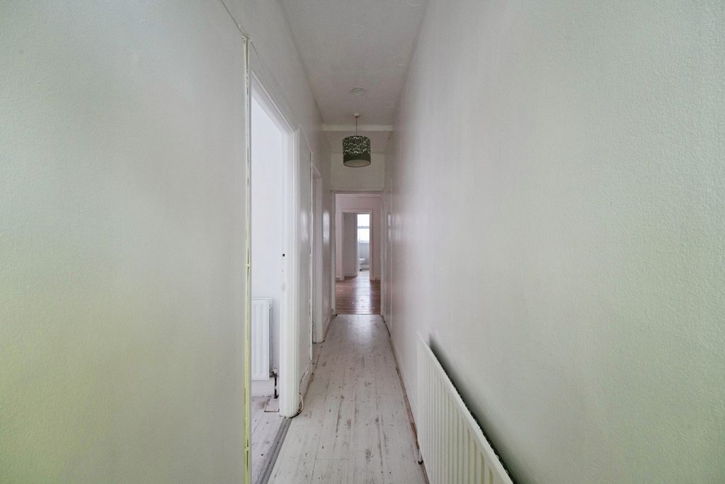 Property photo 3 of 18 Pbox-Img.Jpg