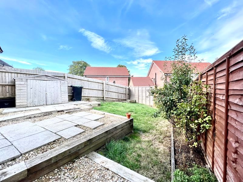 Property photo 3 of 11 Garden