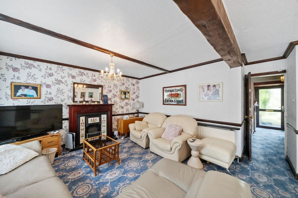 Property photo 2 of 30
