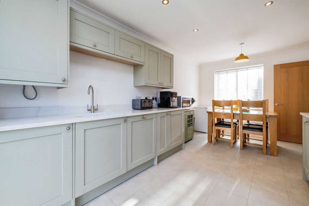 Property photo 2 of 17 Photography
