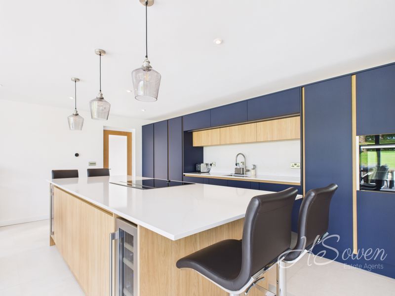 Additional image 5 of 4 bed detached house to rentSeymour Drive, Torquay TQ2