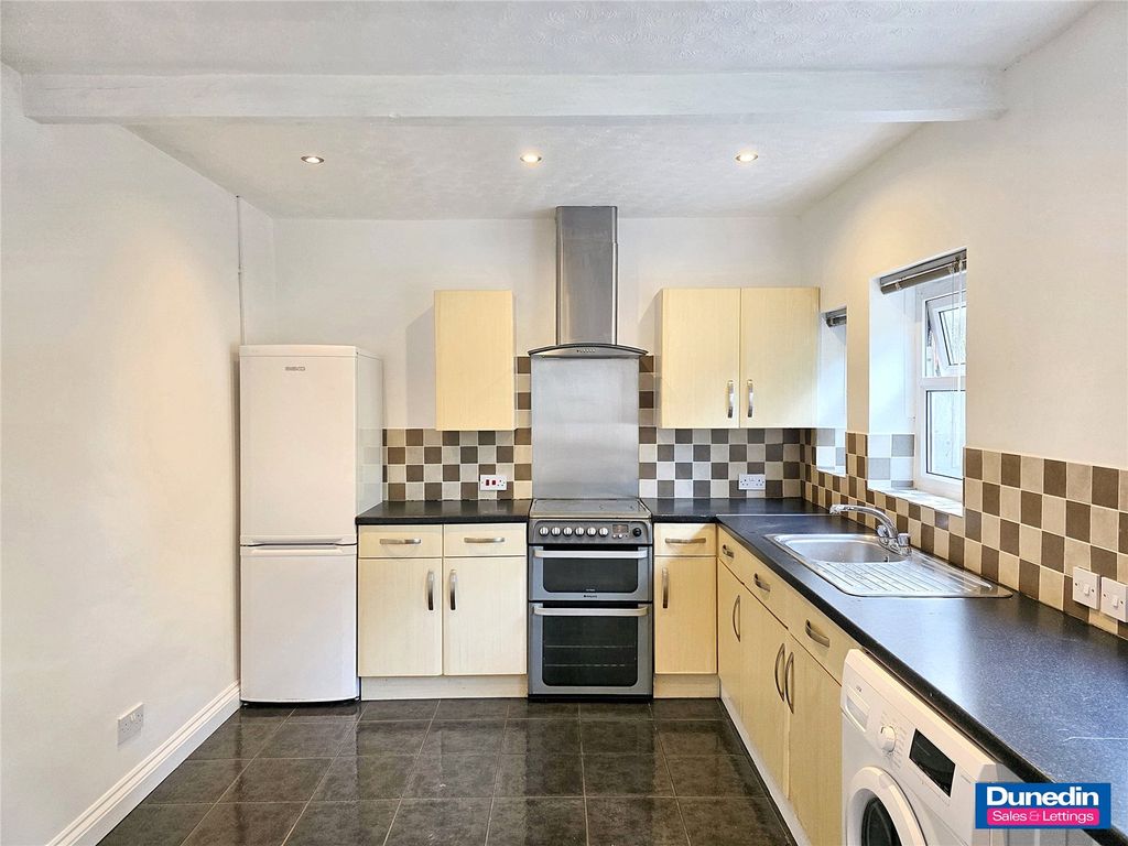 Property photo 2 of 13 Picture No. 02