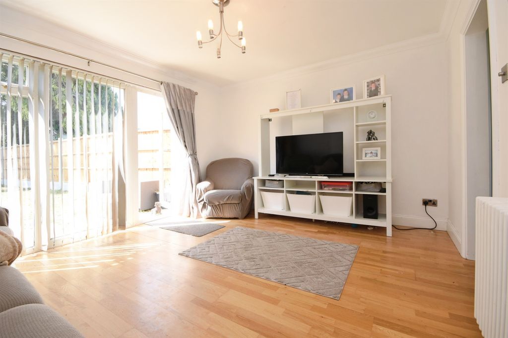 Property photo 3 of 15