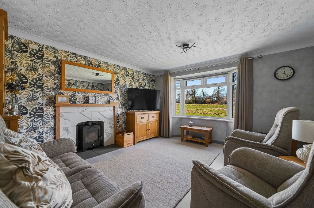 Property photo 2 of 19 Pt-TV-2Plattenclose-1