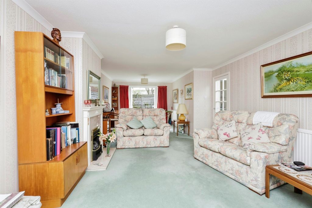 Property photo 3 of 13
