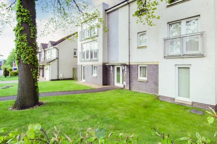 Property photo 1 of 10 External Front