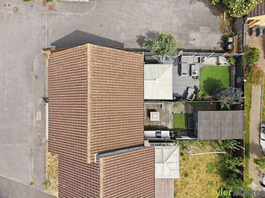 Property photo 2 of 16