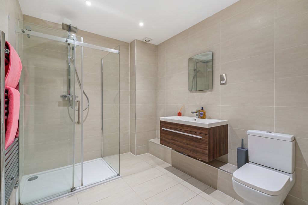 Additional image 10 of 5 bed terraced house for saleHampton Court Road, East Molesey KT8